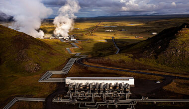 赫利舍迪(Hellisheiði)為冰島最大的地熱發電廠，也是世界首創的碳捕集與封存裝置。(攝影／Matjaž Krivic)