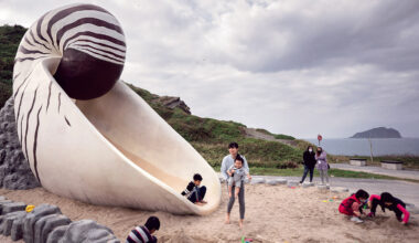 有著巨型鸚鵡螺溜滑梯的基隆潮境公園，吸引親子同遊。(攝影／黃世澤)