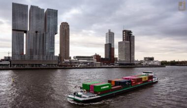 荷蘭鹿特丹是歐洲最重要的商港之一，近年來港口曾多次面臨嚴峻挑戰，但最後總能以大膽創意克服，甚至搖身一變，成為歐洲最聰明的港口。(攝影／Alessandro Gandolfi／PARALLELOZERO)