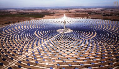 每年日照超過三百天的西班牙安達魯西亞區「種下」密集的太陽能板。(攝影／Simone Tramonte)